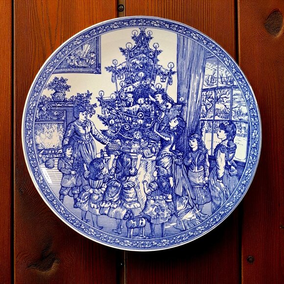The Spode Blue Room Collection PLATE 8.25” Decorating the Tree, made in England - Picture 1 of 6